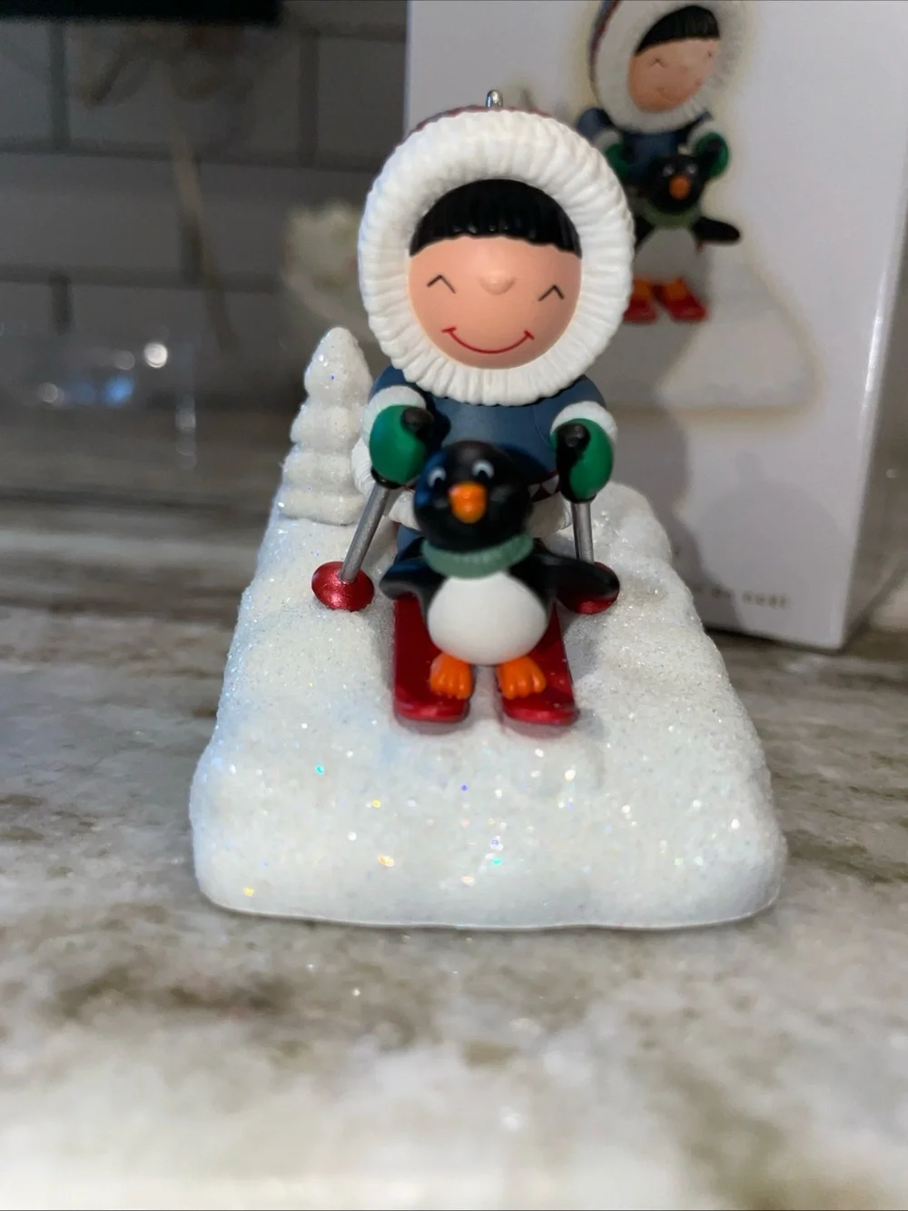 Hallmark 2009 Frosty Friends Eskimo Penguin Skiing Ornament #30 in Series IOB